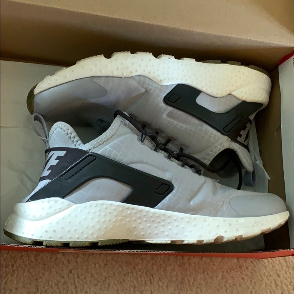 NIKE Air Huarache Run Ultra